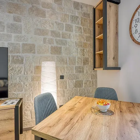 The 3 Figs בית הארחה 3*