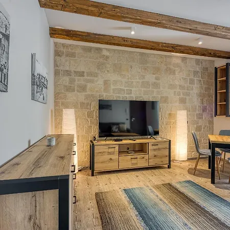 בית הארחה The 3 Figs 3*