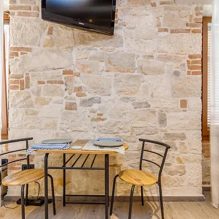 The 3 Figs Pensión 3*